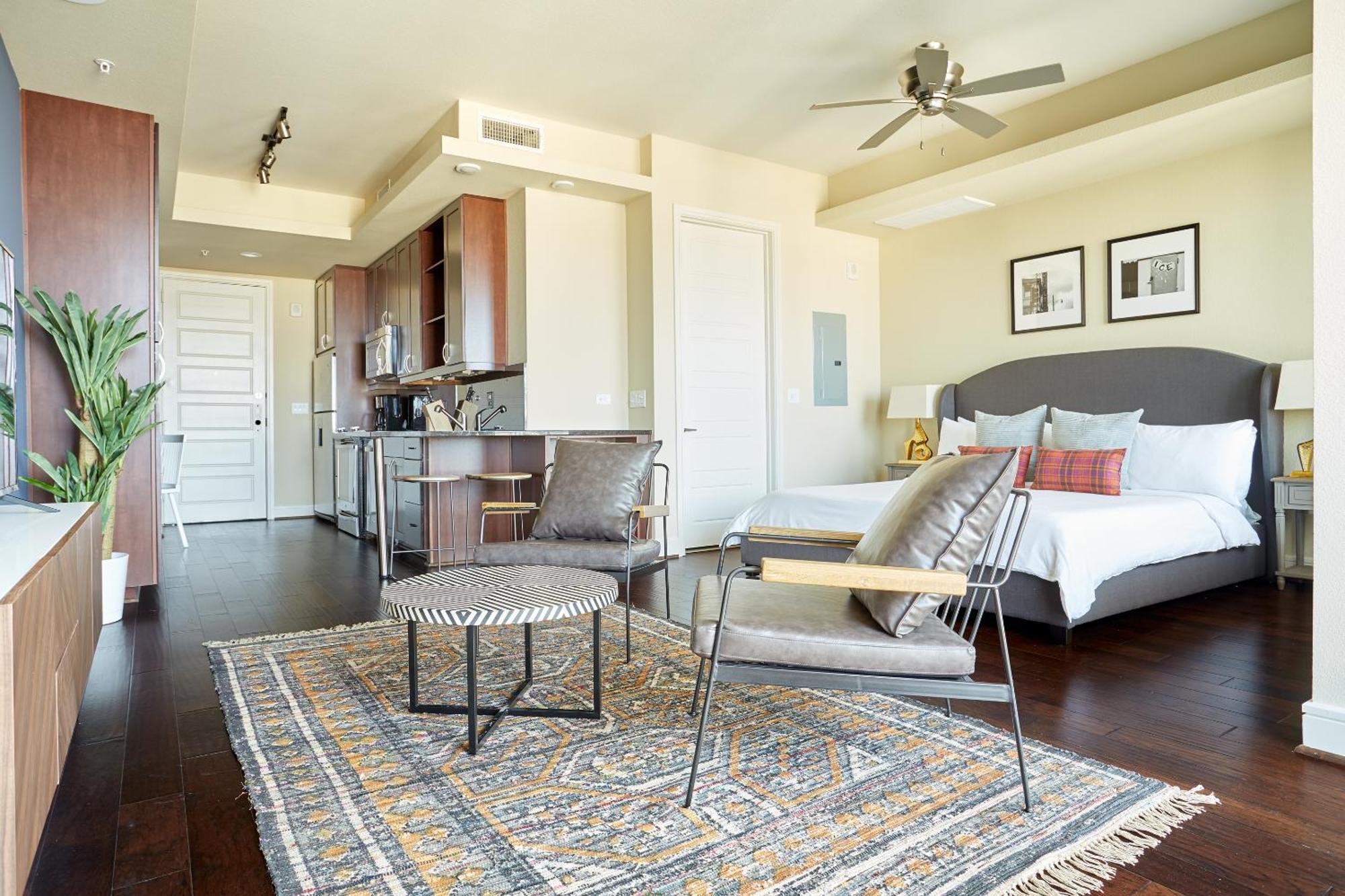 Sonder At The Catherine Austin Exterior photo